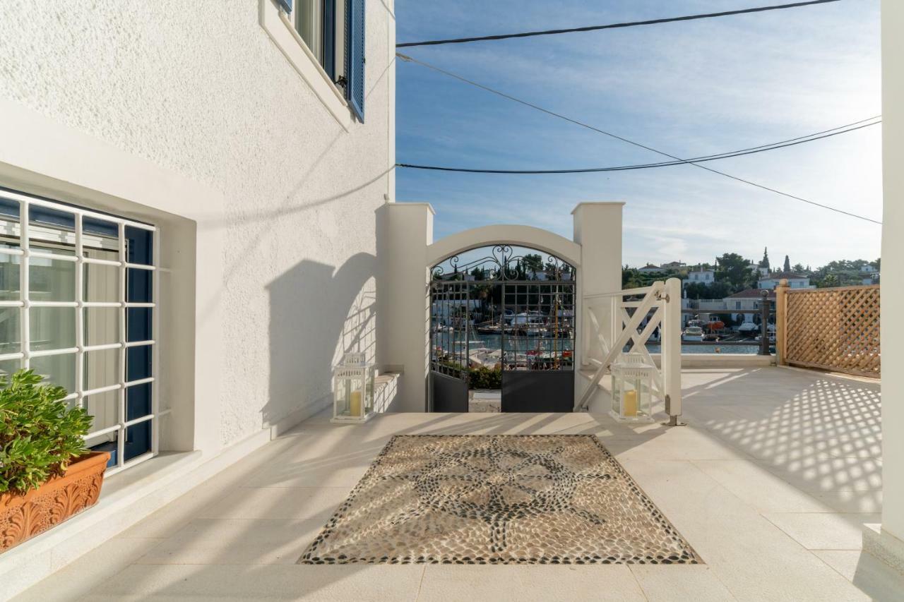 سبيتسيس Porto Vecchio Luxury Suites المظهر الخارجي الصورة