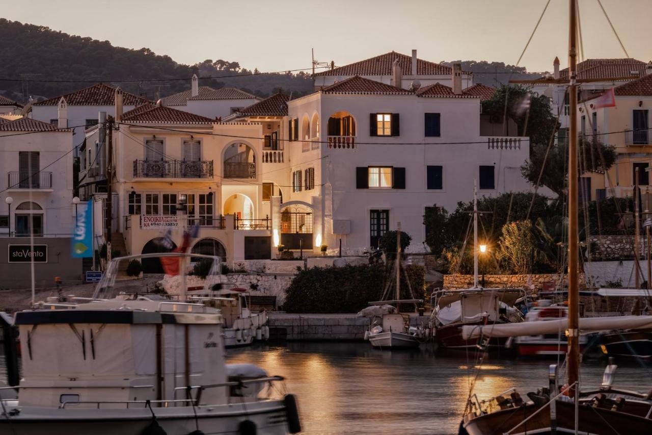 سبيتسيس Porto Vecchio Luxury Suites المظهر الخارجي الصورة