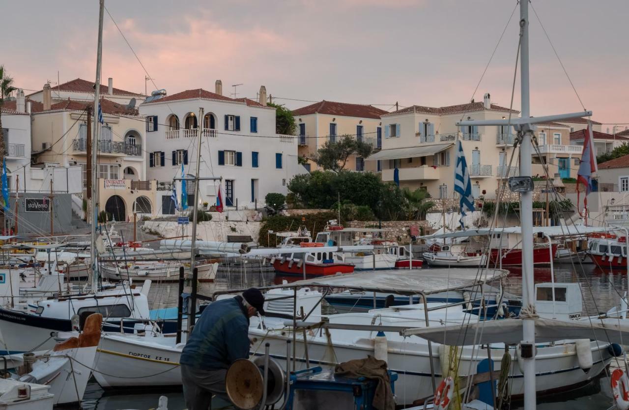 سبيتسيس Porto Vecchio Luxury Suites المظهر الخارجي الصورة