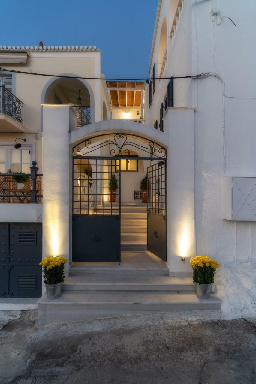 سبيتسيس Porto Vecchio Luxury Suites المظهر الخارجي الصورة